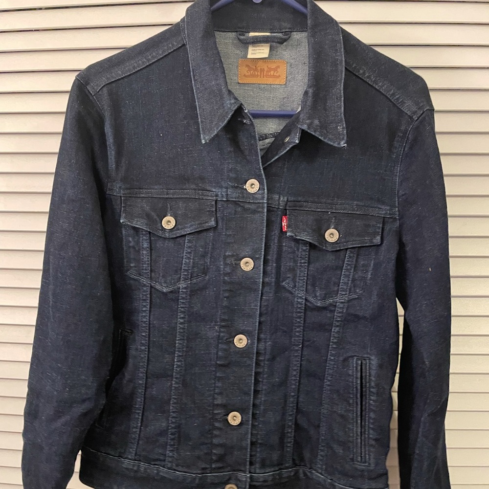 Great Condition Women’s Levi’s Jean Jacket, Size Large
